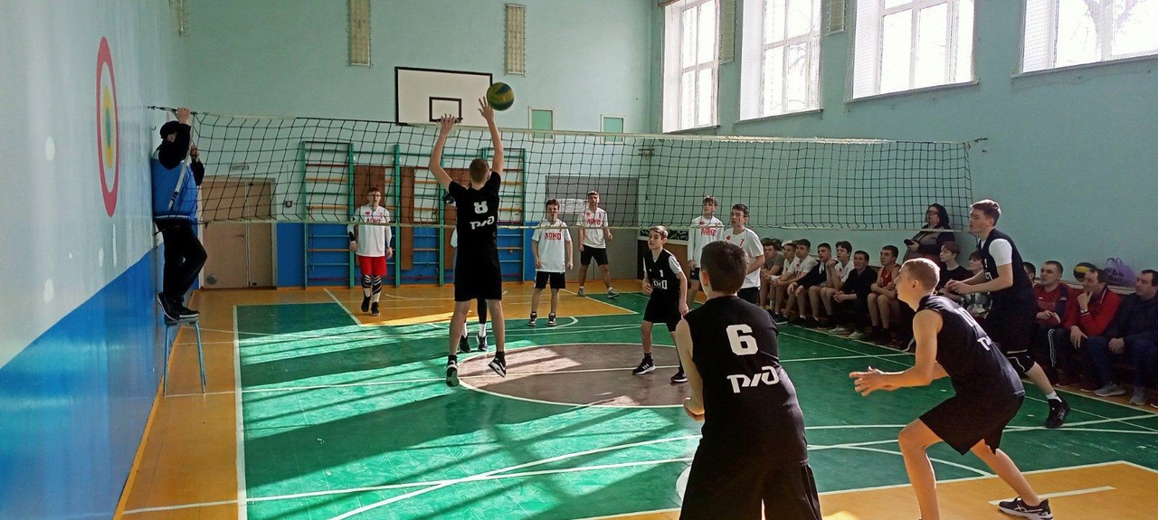 Районные соревнования по волейболу.